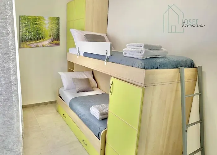 Josef House Graniti